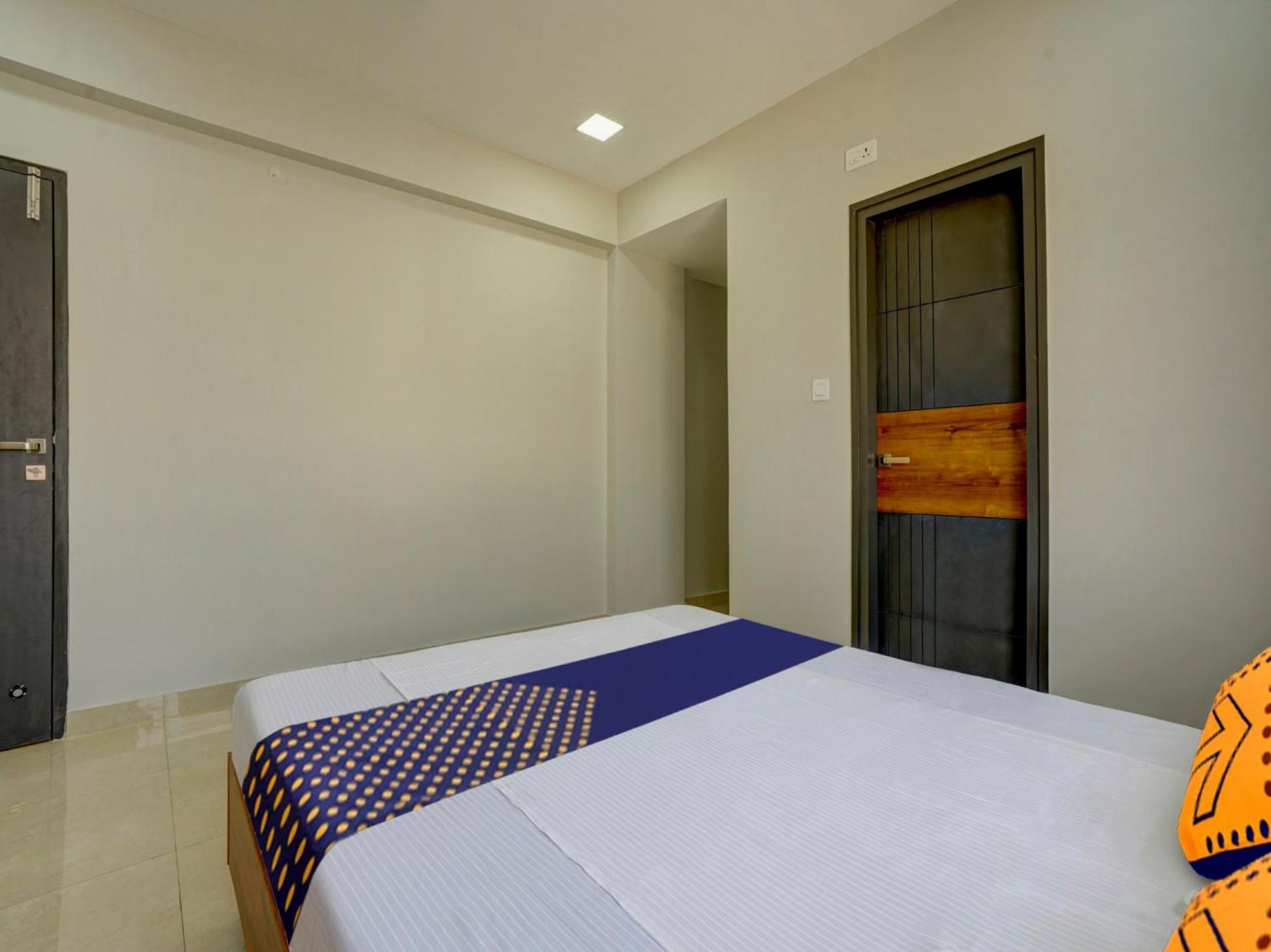 Spot On Helloworld Castle Prague Bangalore Exterior photo