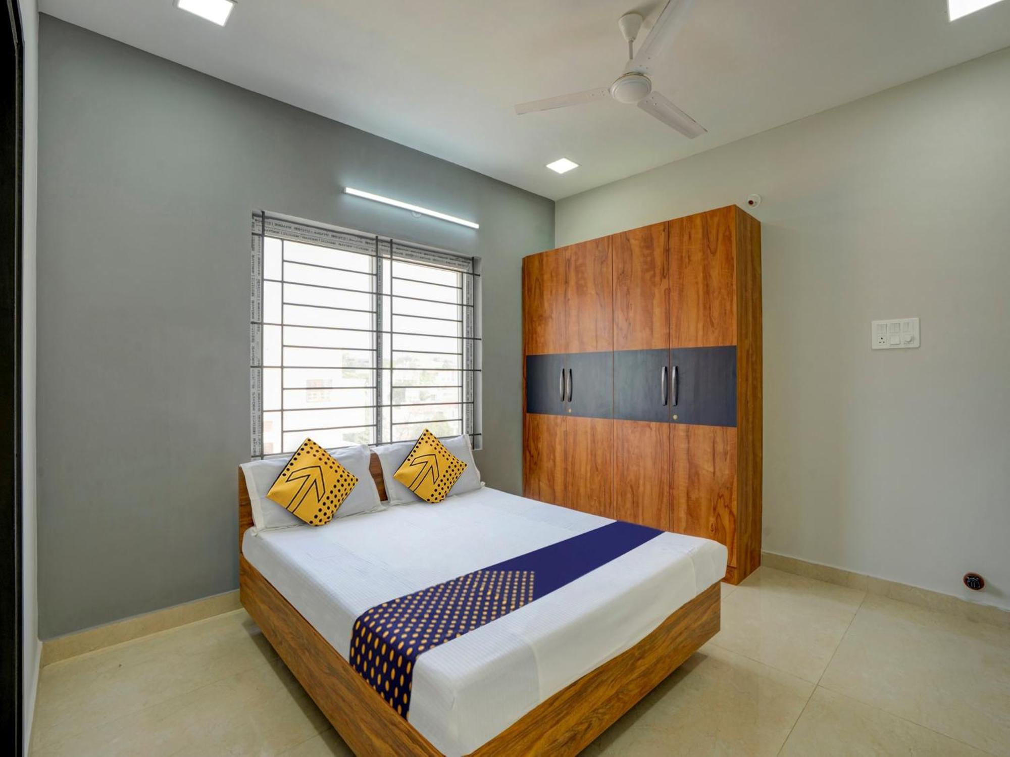 Spot On Helloworld Castle Prague Bangalore Exterior photo